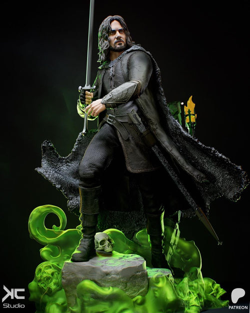 Blade Of The West - Fantasy King Medieval Hero Noble Leader Aragorn Resin Figure 16K